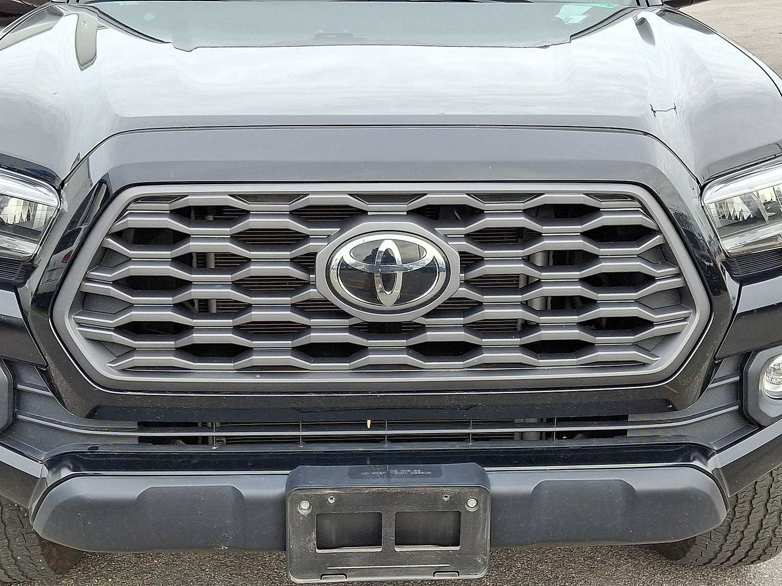 Thumbnail: 2021 Toyota Tacoma - 32