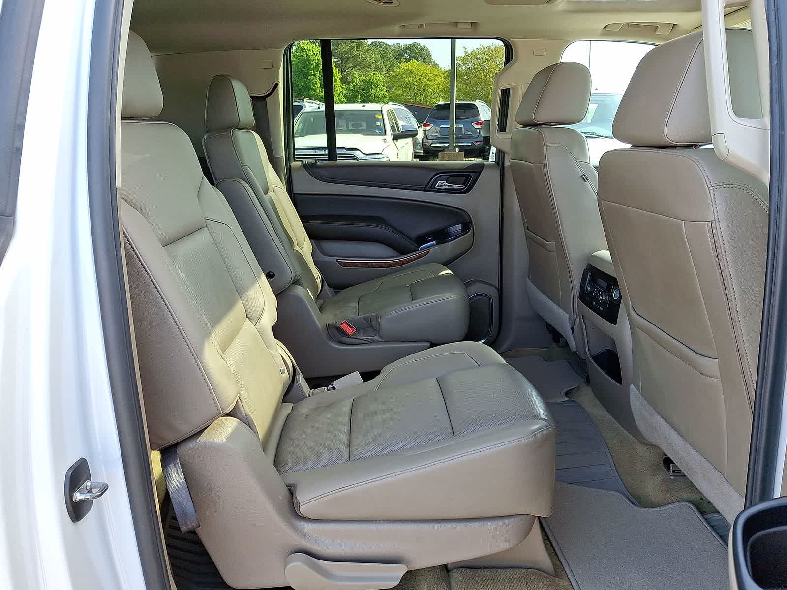 Thumbnail: 2018 Chevrolet Suburban - 34