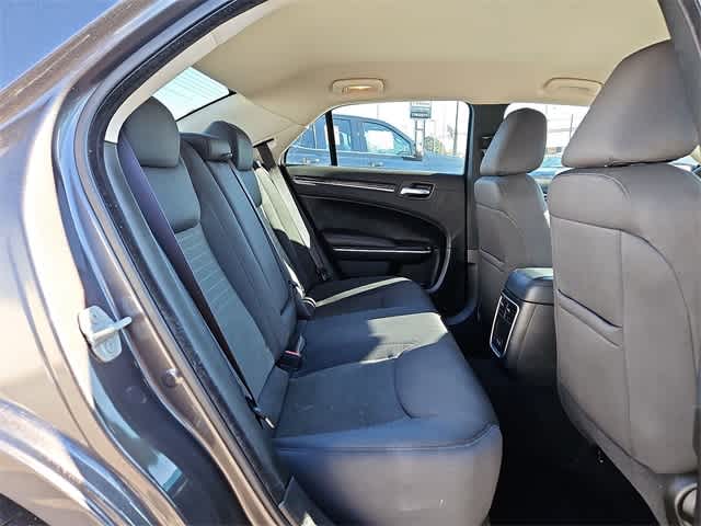 Thumbnail: 2023 Chrysler 300 - 31