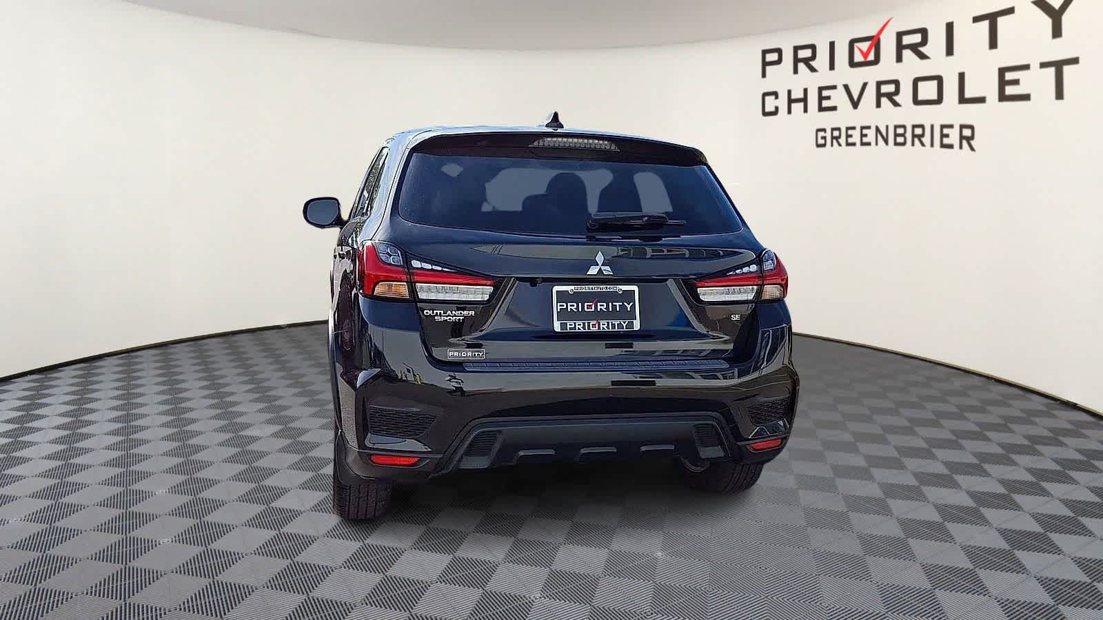 Thumbnail: 2023 Mitsubishi Outlander Sport - 7