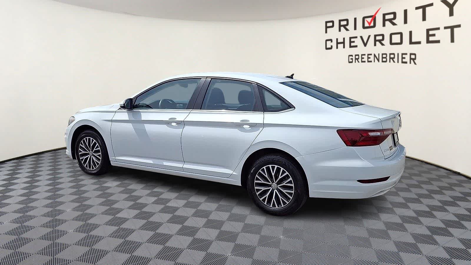 Thumbnail: 2021 Volkswagen Jetta - 6