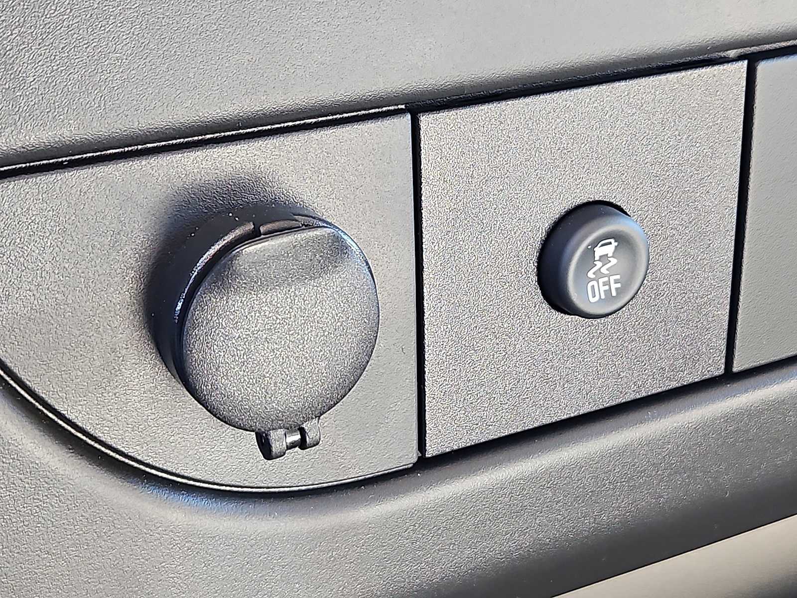 Thumbnail: 2024 Chevrolet Express - 17