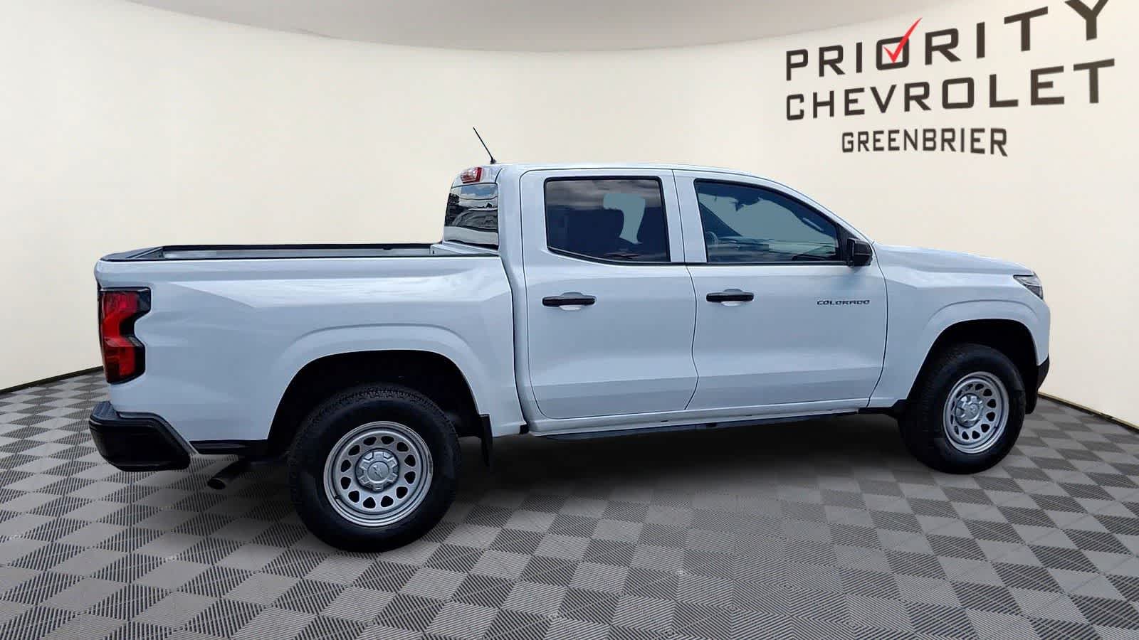 Thumbnail: 2024 Chevrolet Colorado - 9