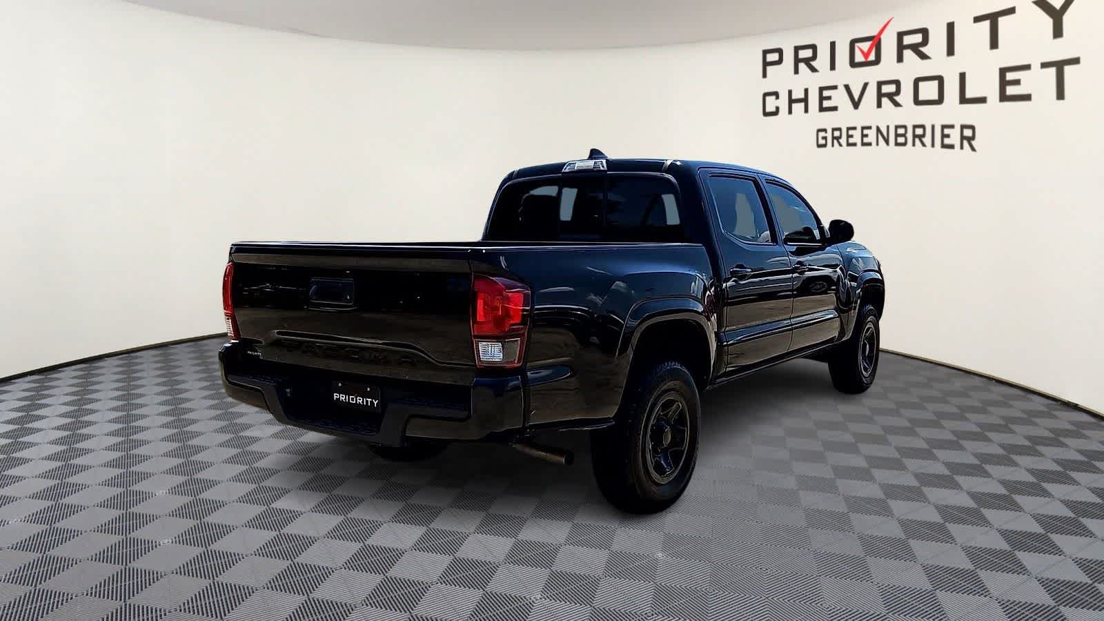 Thumbnail: 2023 Toyota Tacoma - 8