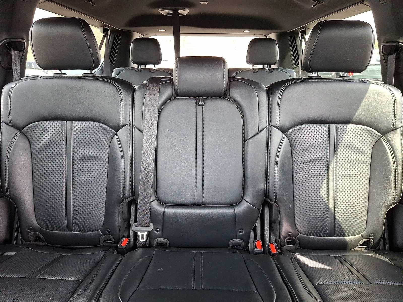 Thumbnail: 2024 Jeep Wagoneer - 14