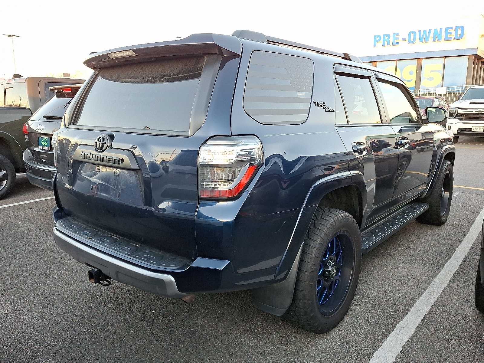 Thumbnail: 2019 Toyota 4Runner - 3