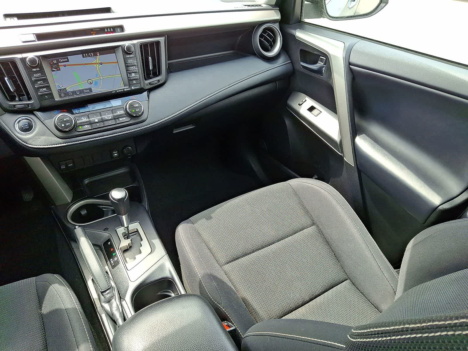 Thumbnail: 2018 Toyota RAV4 - 12
