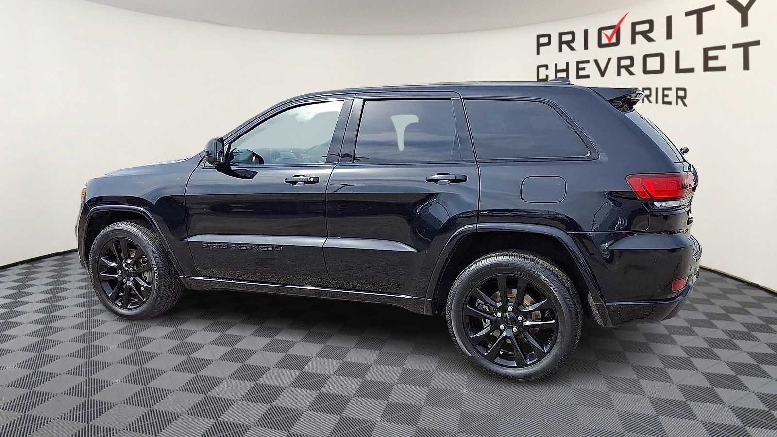 Thumbnail: 2022 Jeep Grand Cherokee - 6