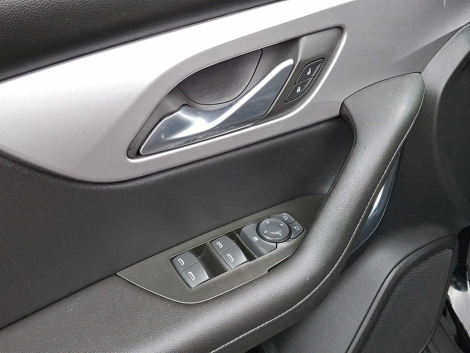 Thumbnail: 2022 Chevrolet Blazer - 20