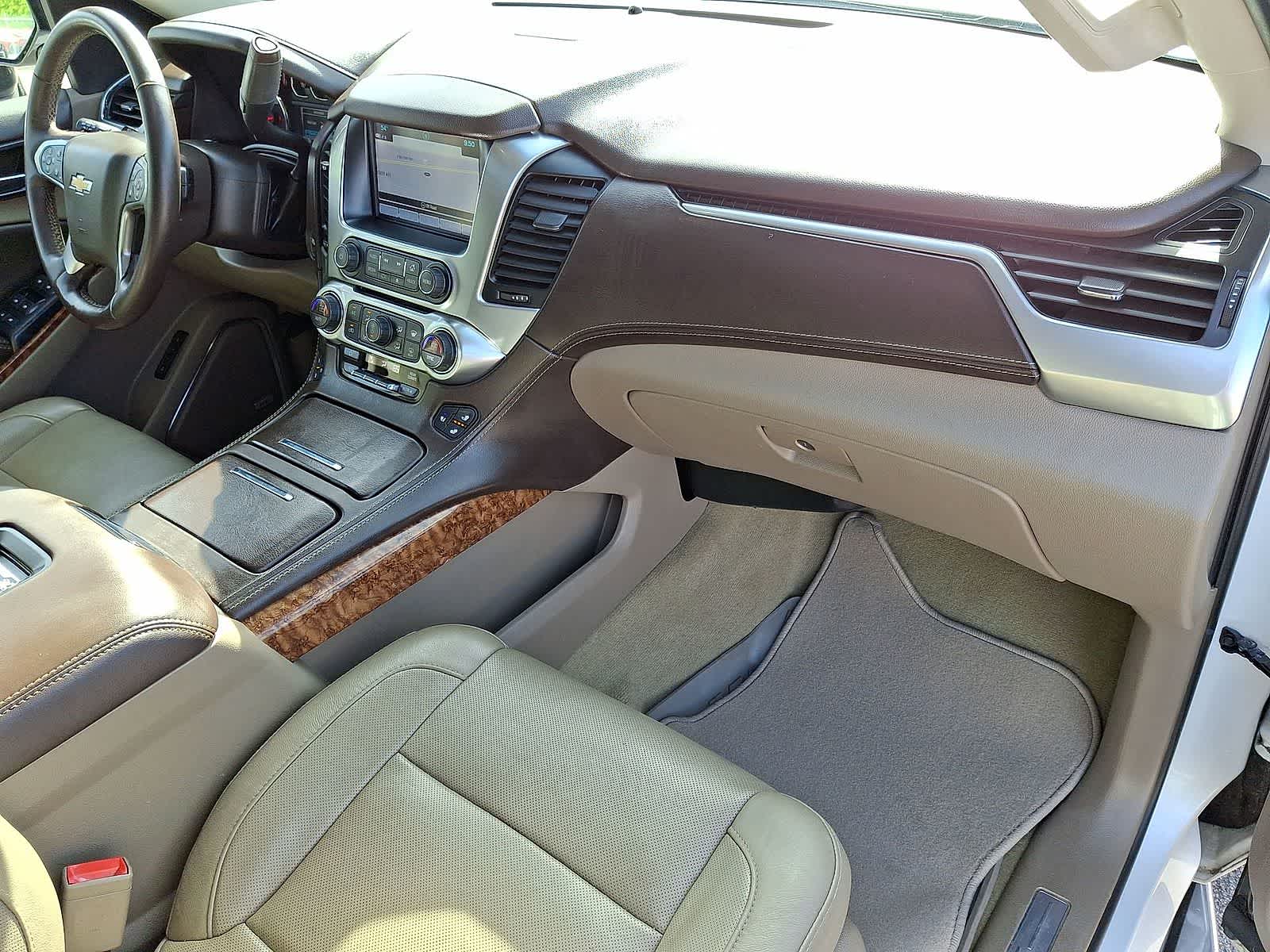 Thumbnail: 2018 Chevrolet Suburban - 36