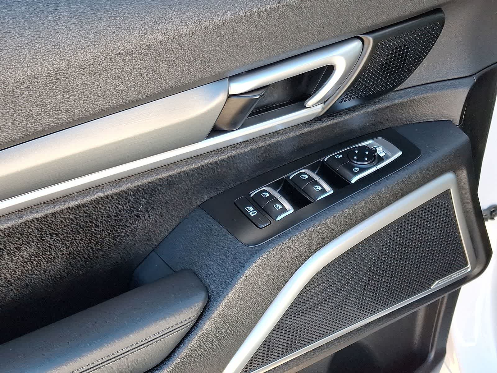 Thumbnail: 2022 Kia Telluride - 29