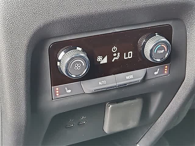 Thumbnail: 2026 Chevrolet Traverse - 25