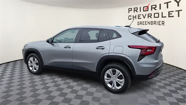 Thumbnail: 2024 Chevrolet Trax - 6