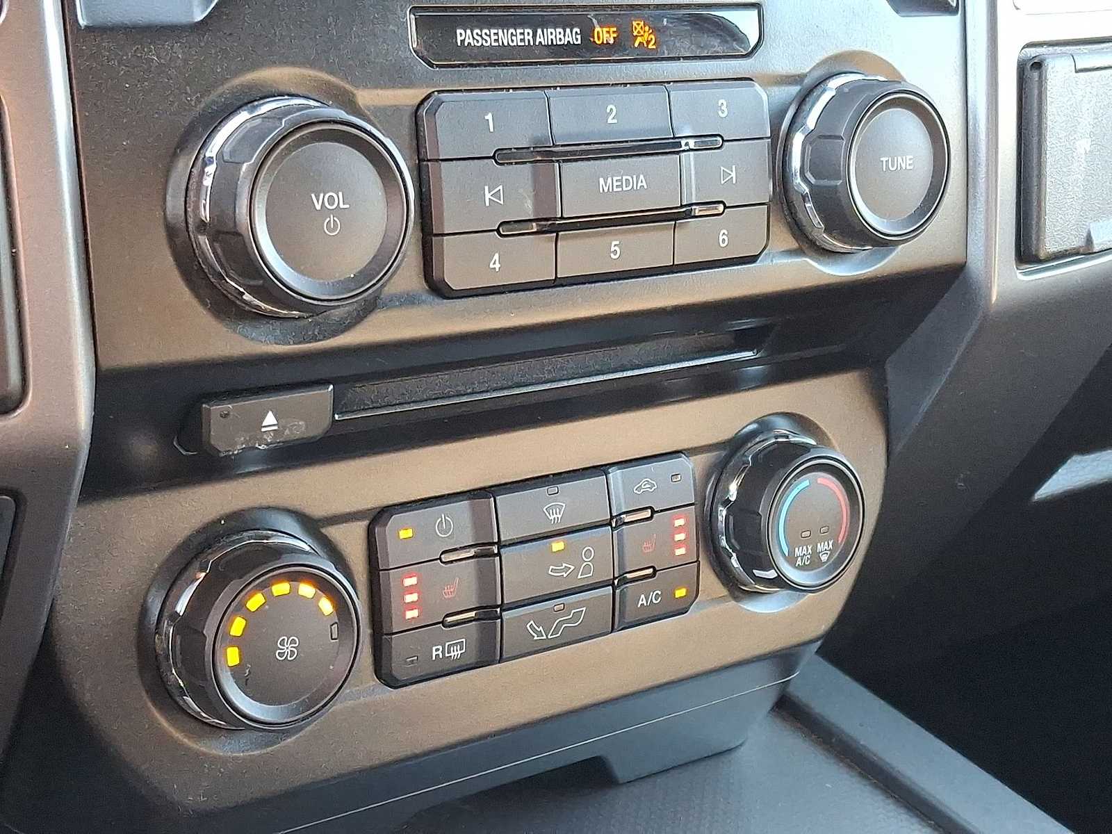 Thumbnail: 2016 Ford F-150 - 22