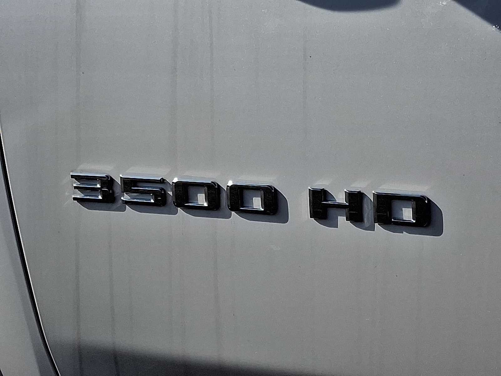 Thumbnail: 2024 Chevrolet Silverado 3500 - 39