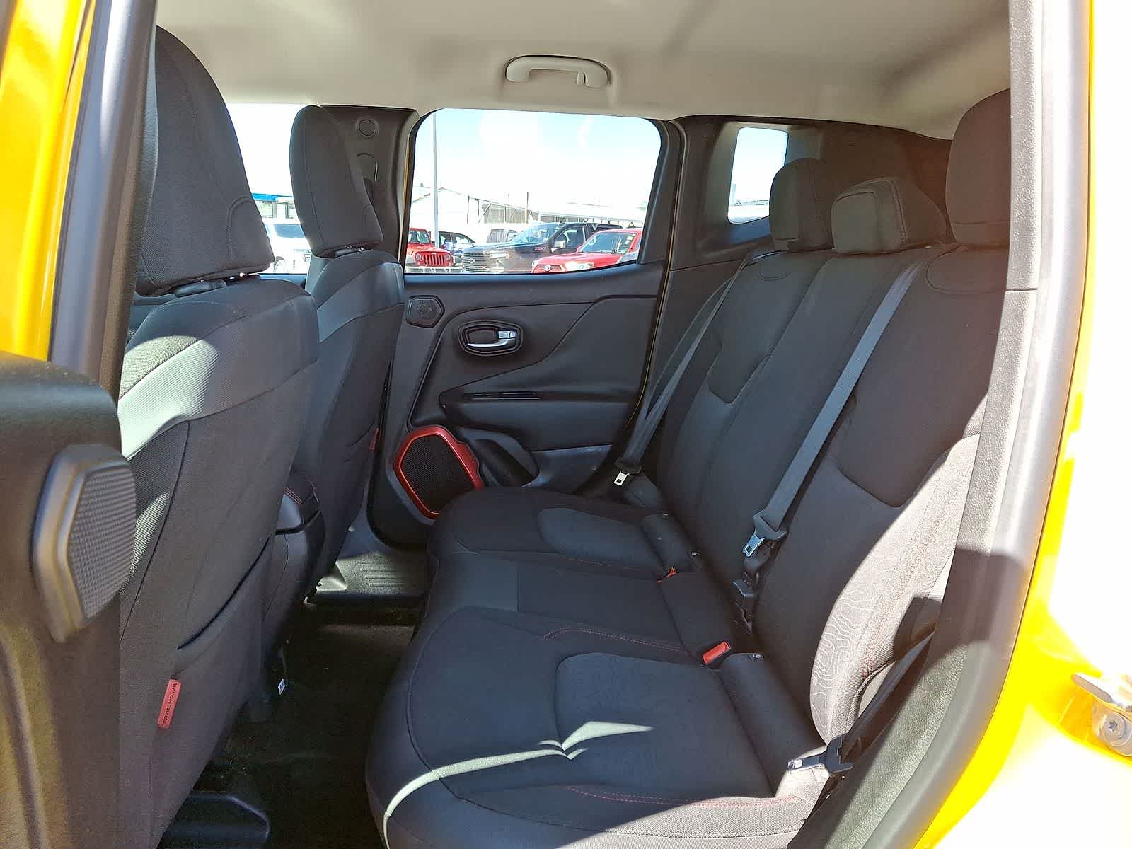 Thumbnail: 2015 Jeep Renegade - 27