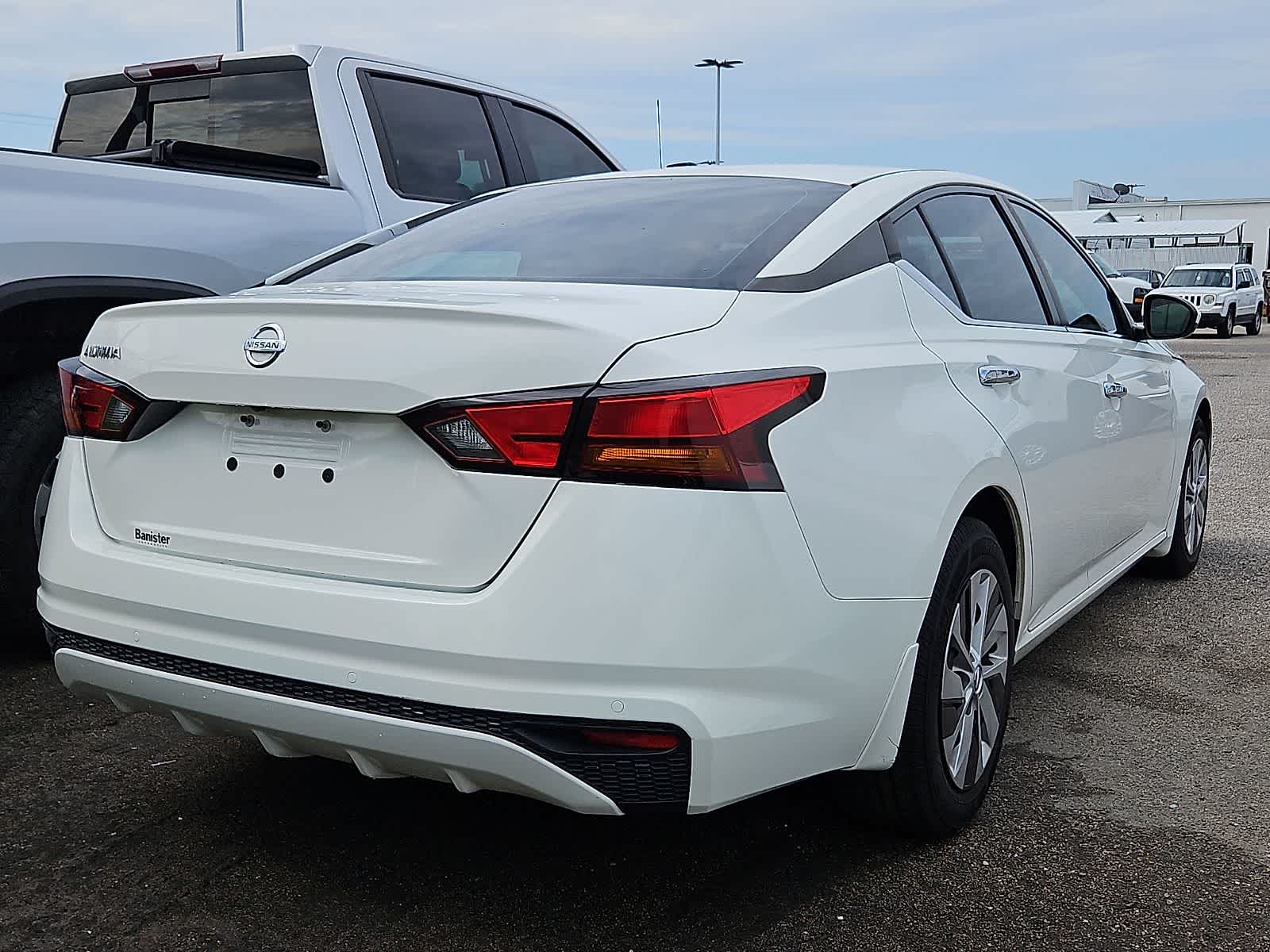 Thumbnail: 2021 Nissan Altima - 3