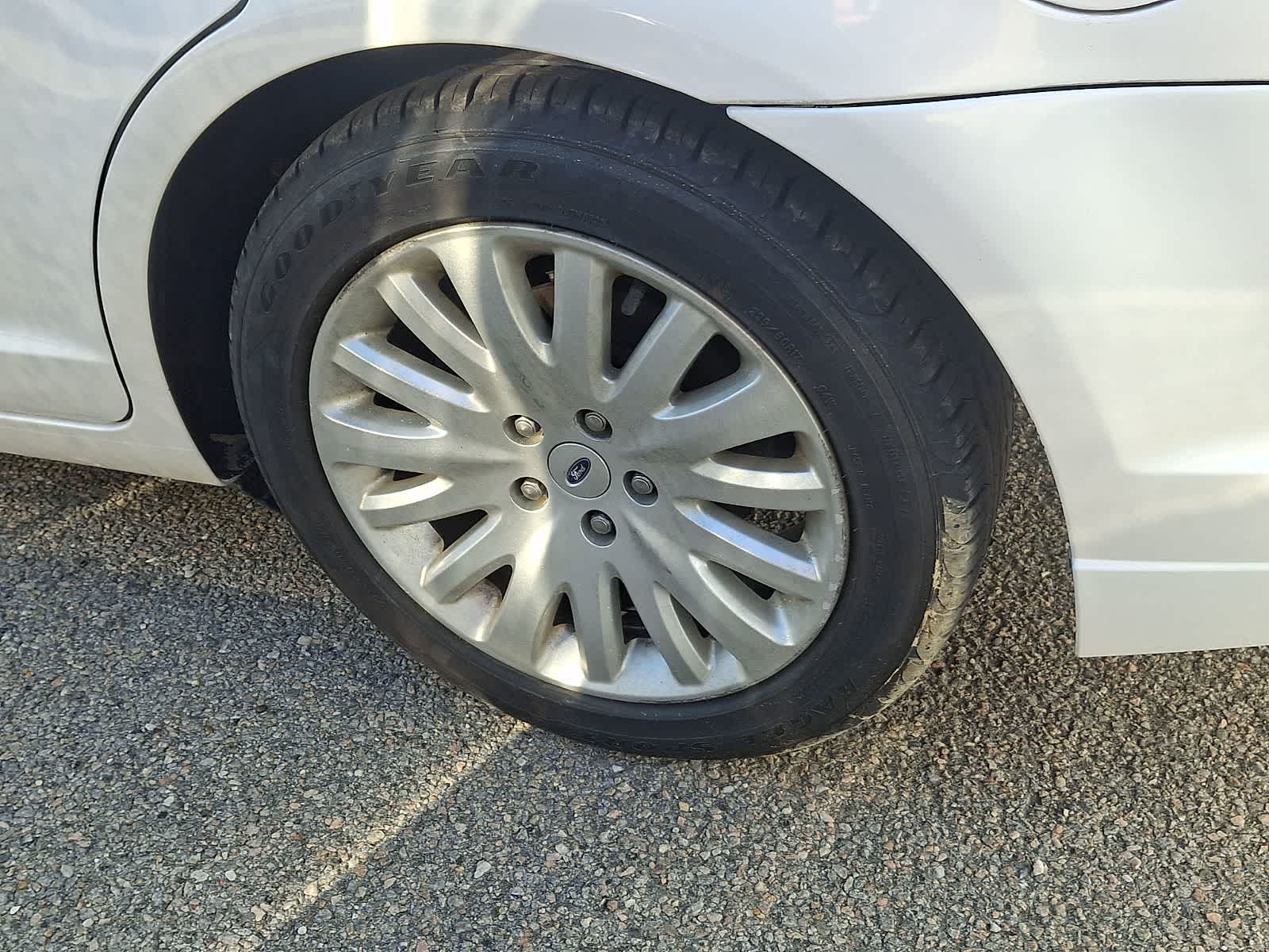 Thumbnail: 2011 Ford Fusion - 4