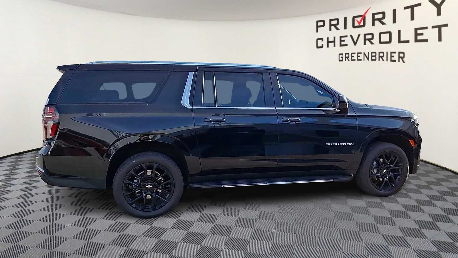 Thumbnail: 2024 Chevrolet Suburban - 9