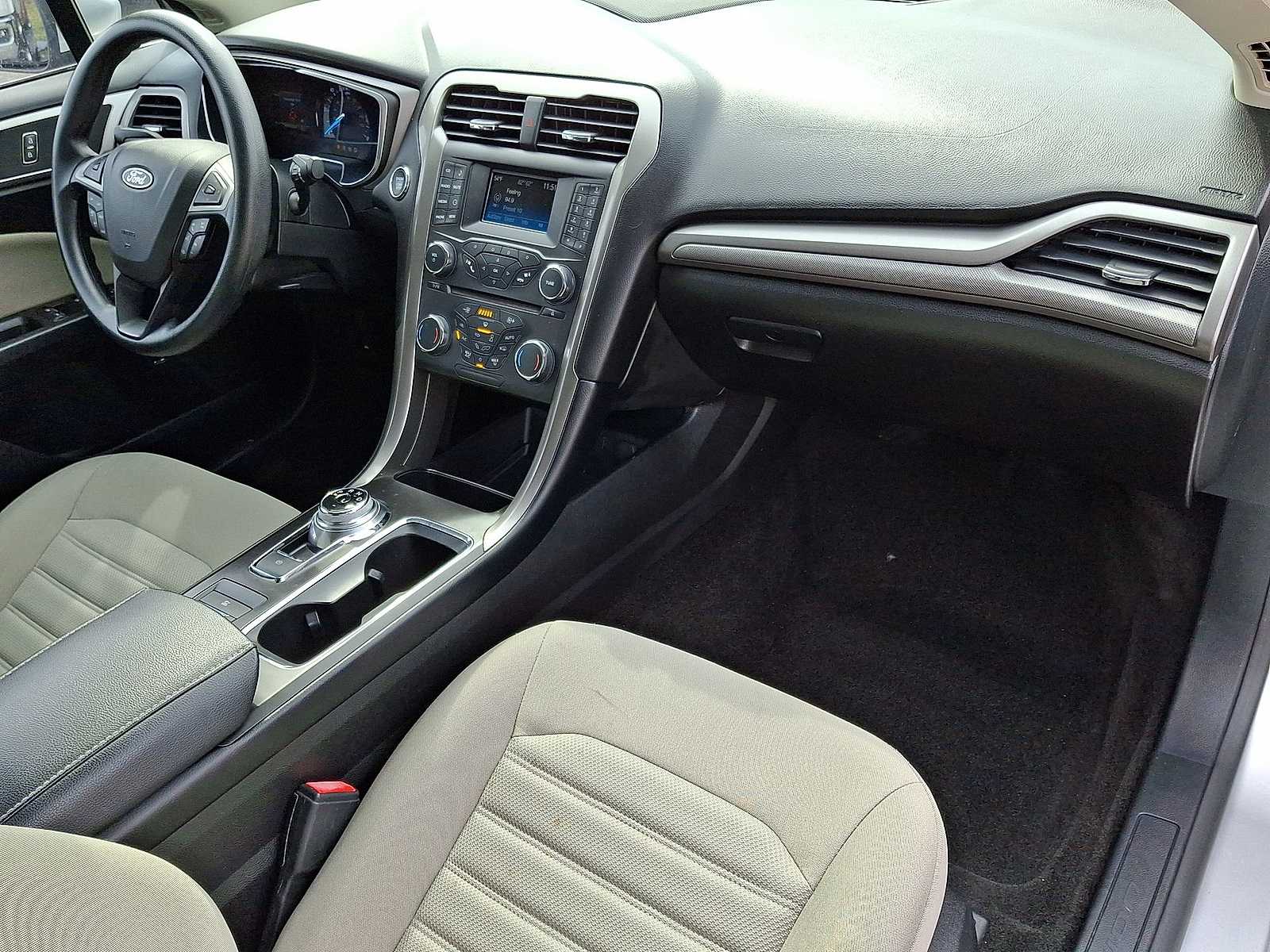 Thumbnail: 2018 Ford Fusion - 32