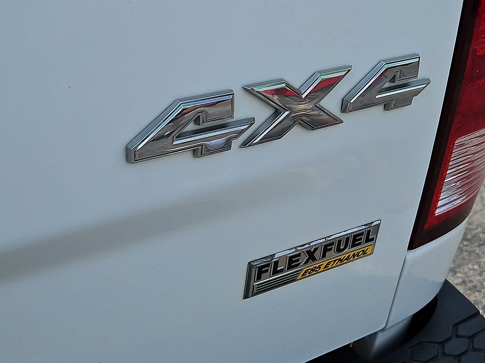 Thumbnail: 2019 RAM 1500 Classic - 5