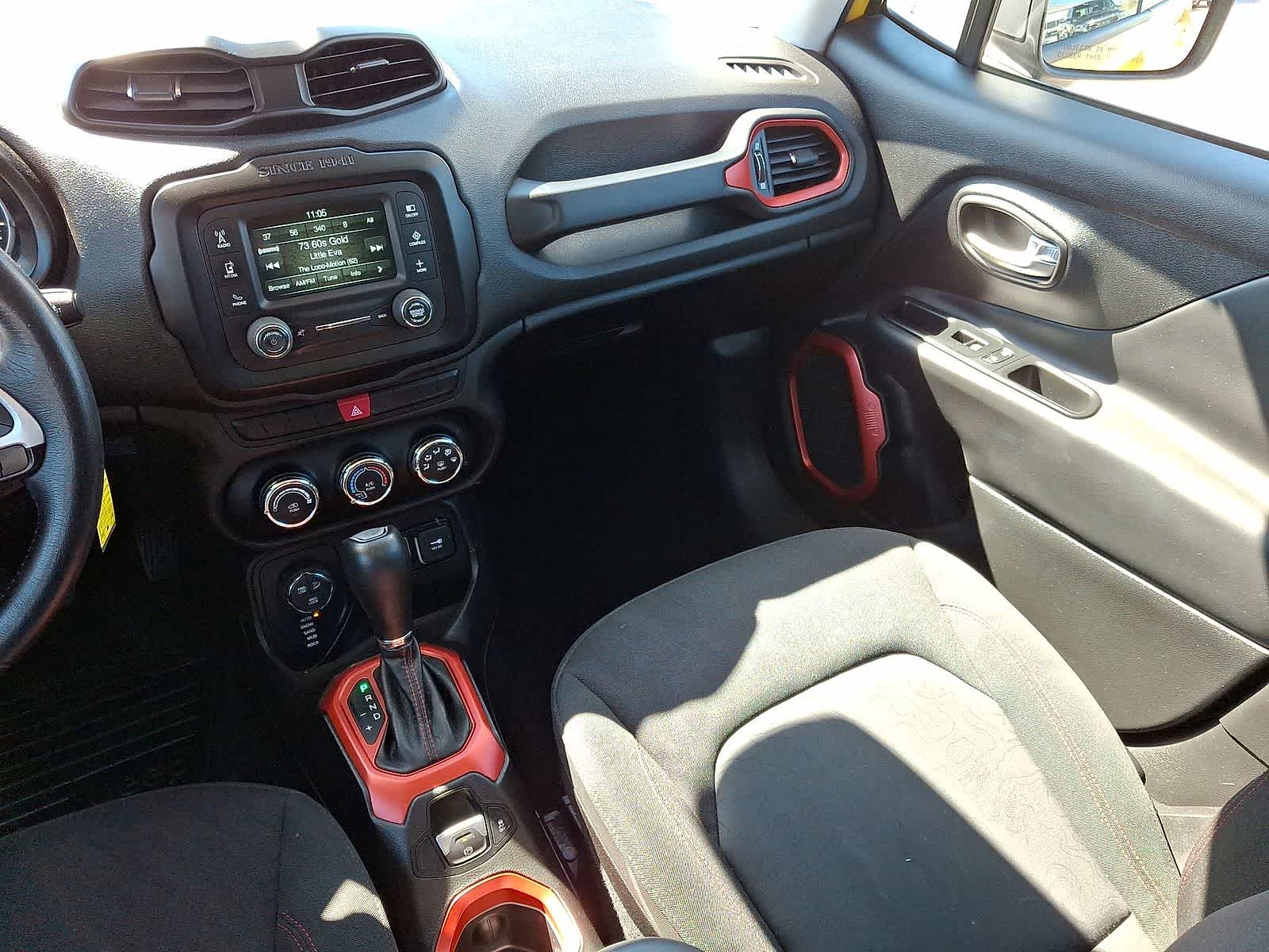 Thumbnail: 2015 Jeep Renegade - 12