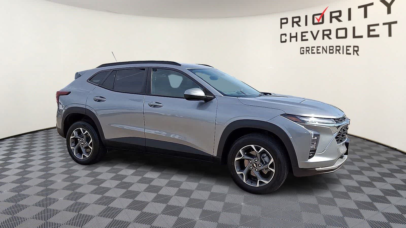 Thumbnail: 2024 Chevrolet Trax - 2