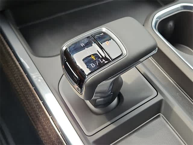 2025 Chevrolet Silverado 1500  12