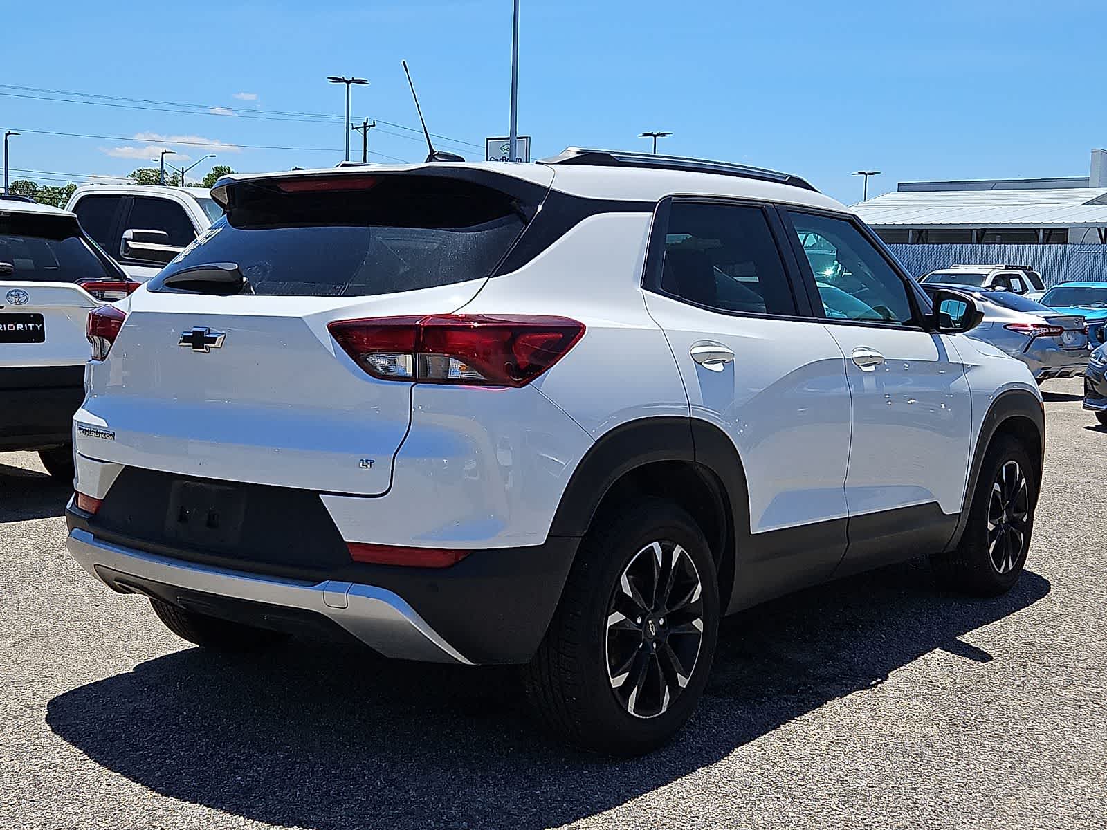 Thumbnail: 2021 Chevrolet TrailBlazer - 3