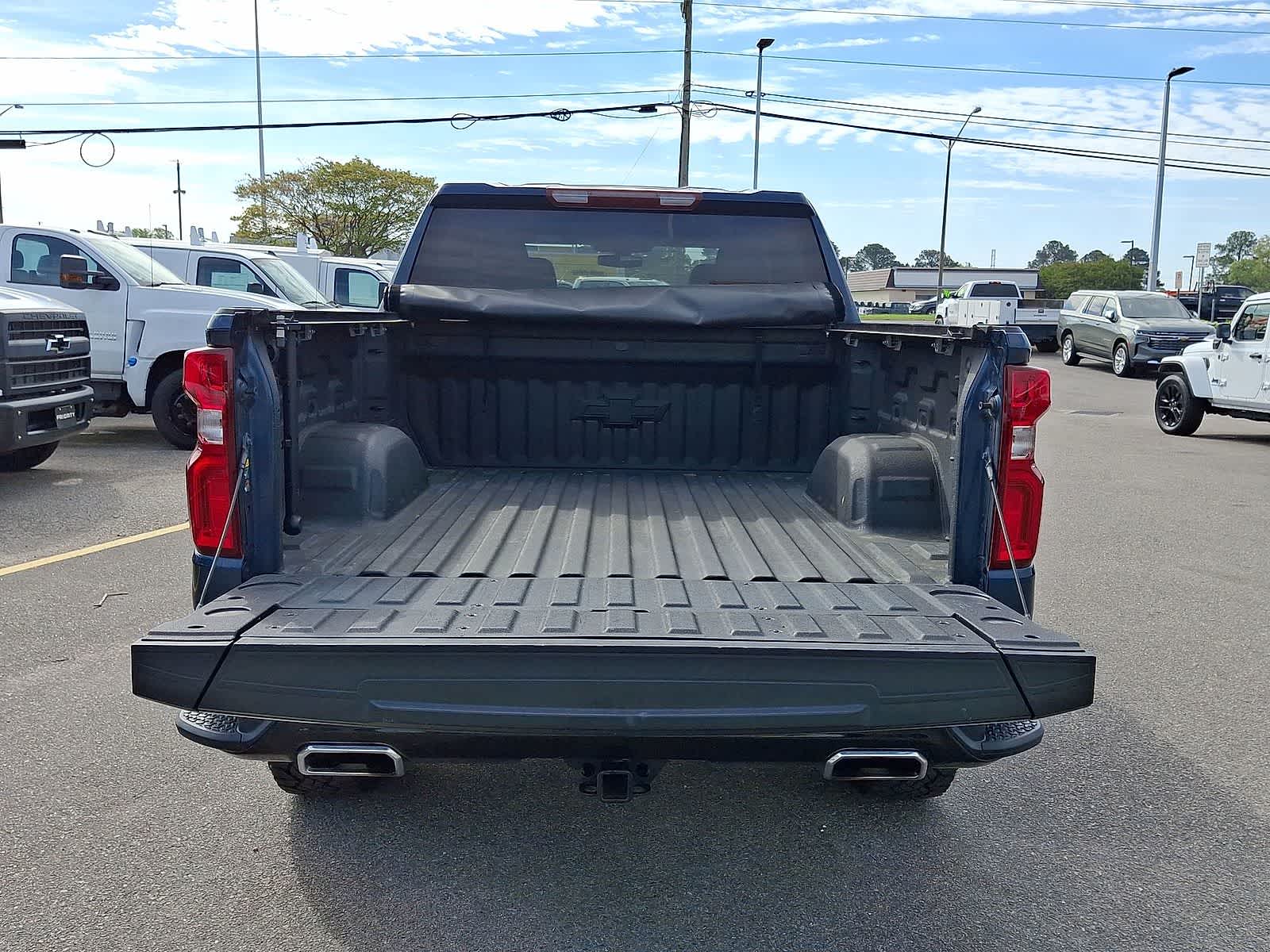 Thumbnail: 2021 Chevrolet Silverado 1500 - 29