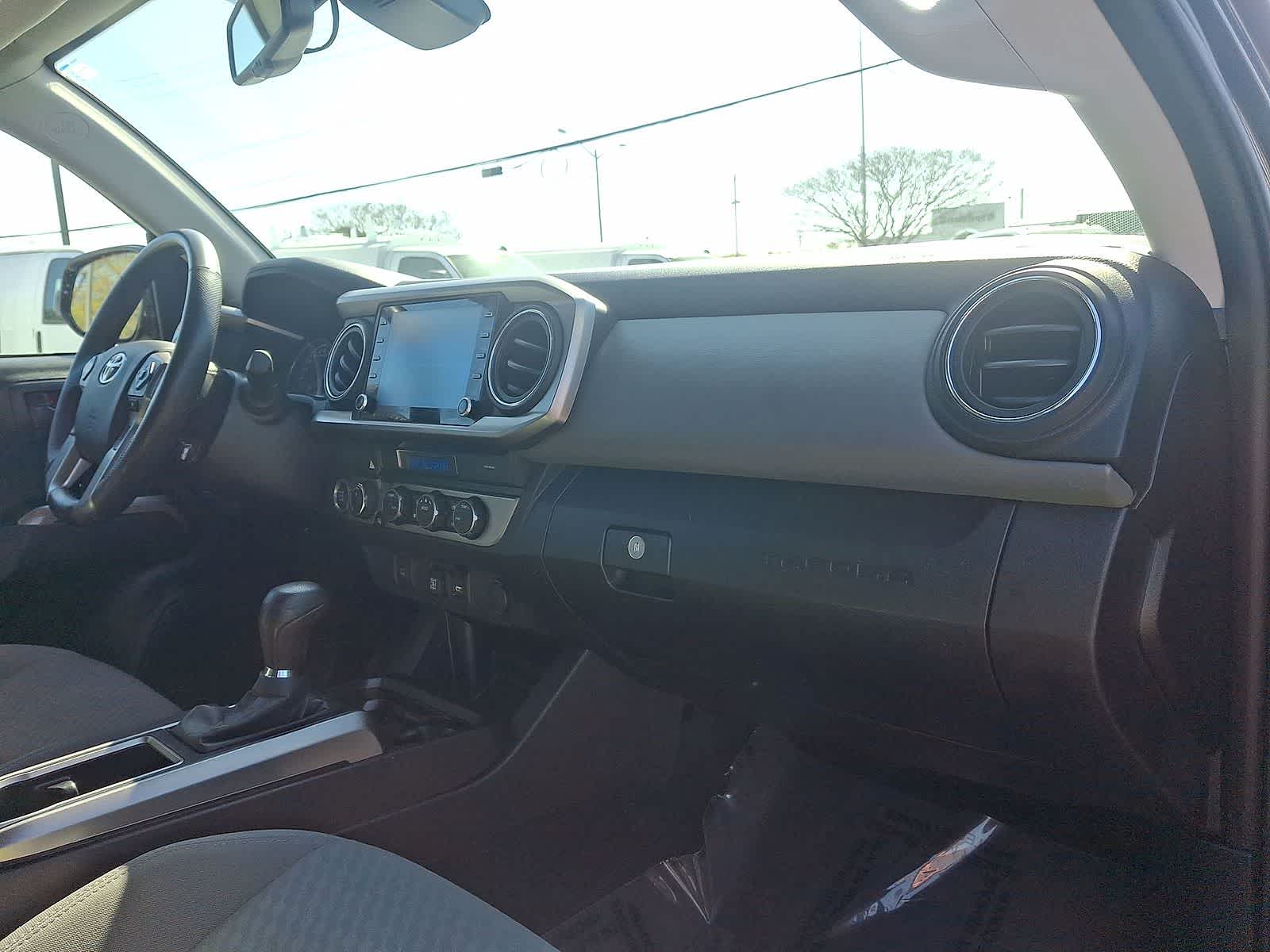 Thumbnail: 2023 Toyota Tacoma - 33