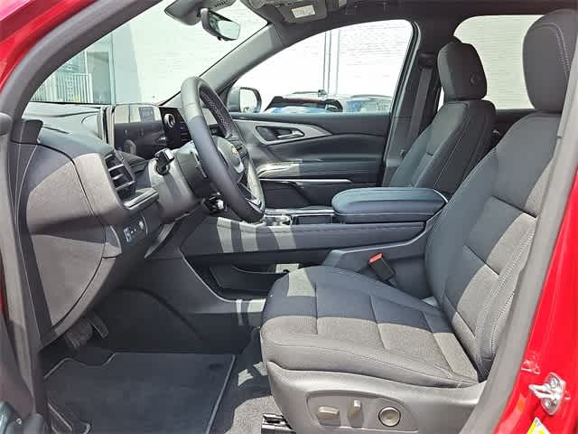 Thumbnail: 2026 Chevrolet Traverse - 12