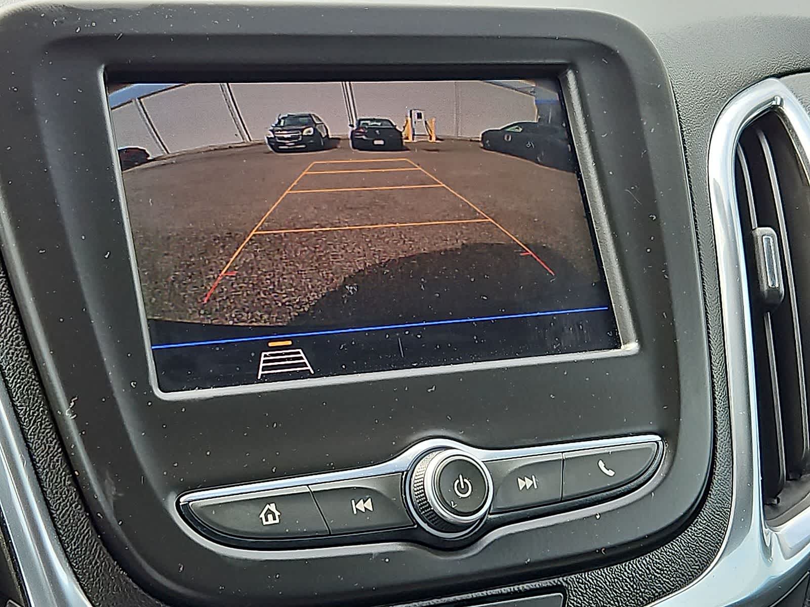 Thumbnail: 2020 Chevrolet Equinox - 20