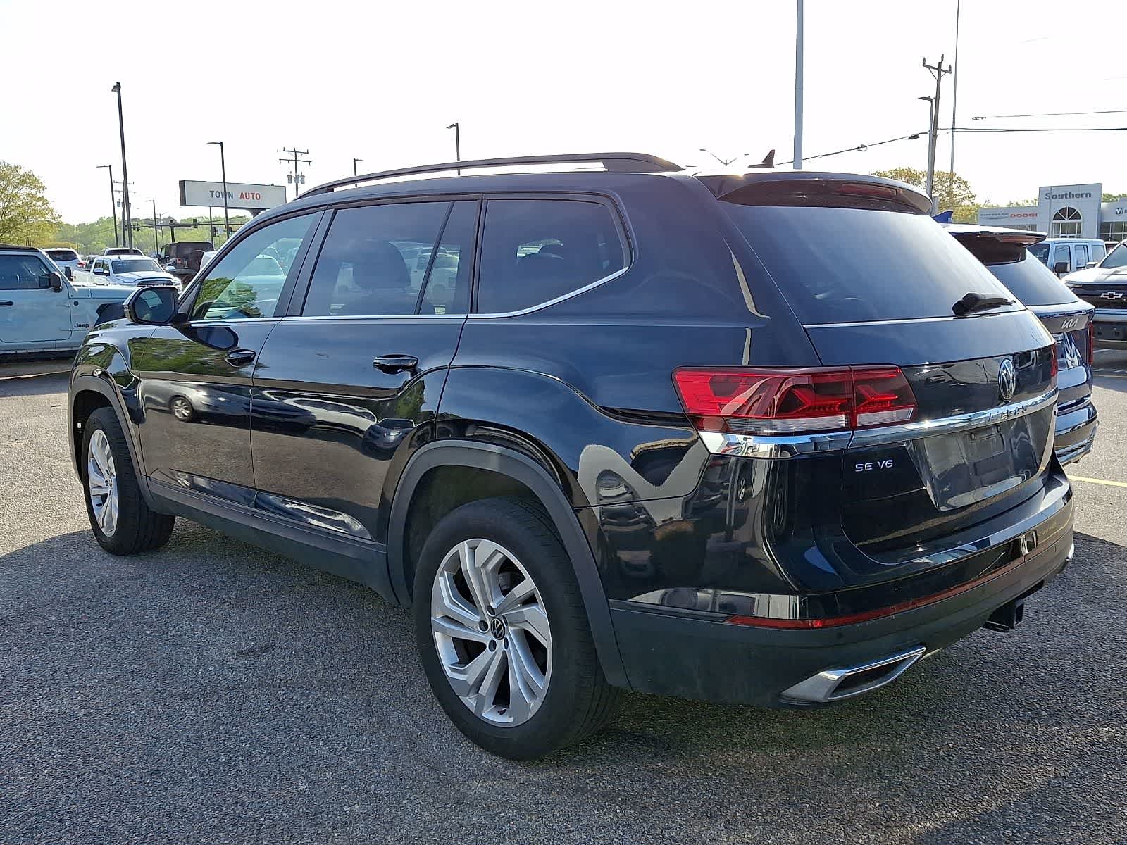 Thumbnail: 2023 Volkswagen Atlas - 4