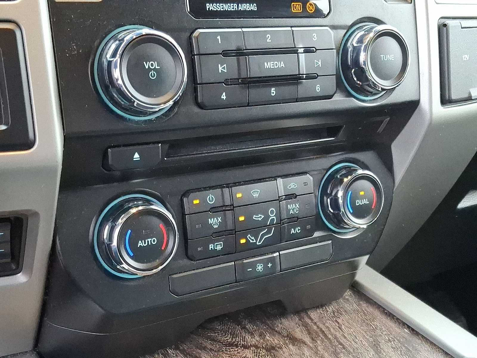 Thumbnail: 2017 Ford F-350 - 23