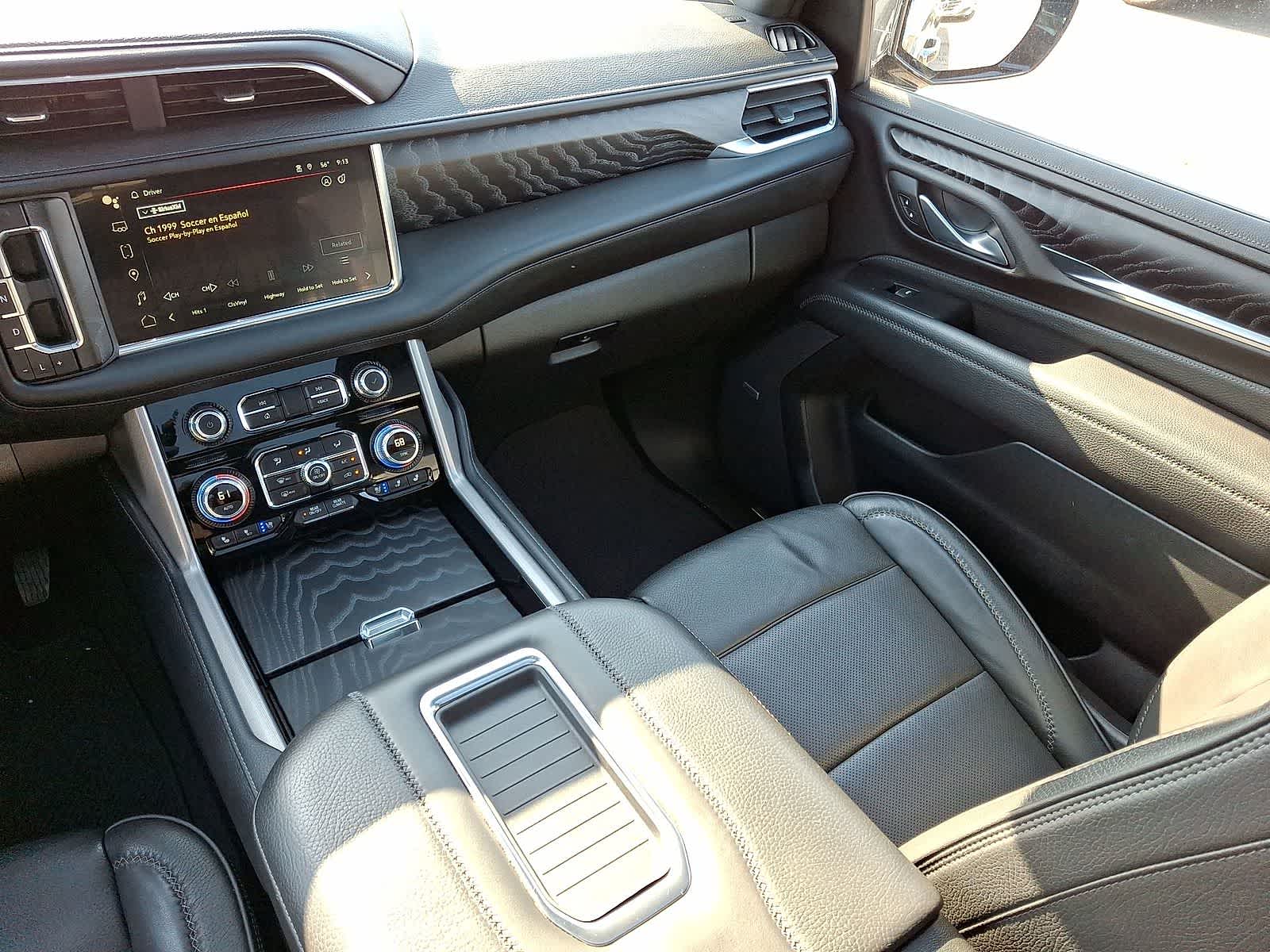 Thumbnail: 2024 GMC Yukon XL - 12