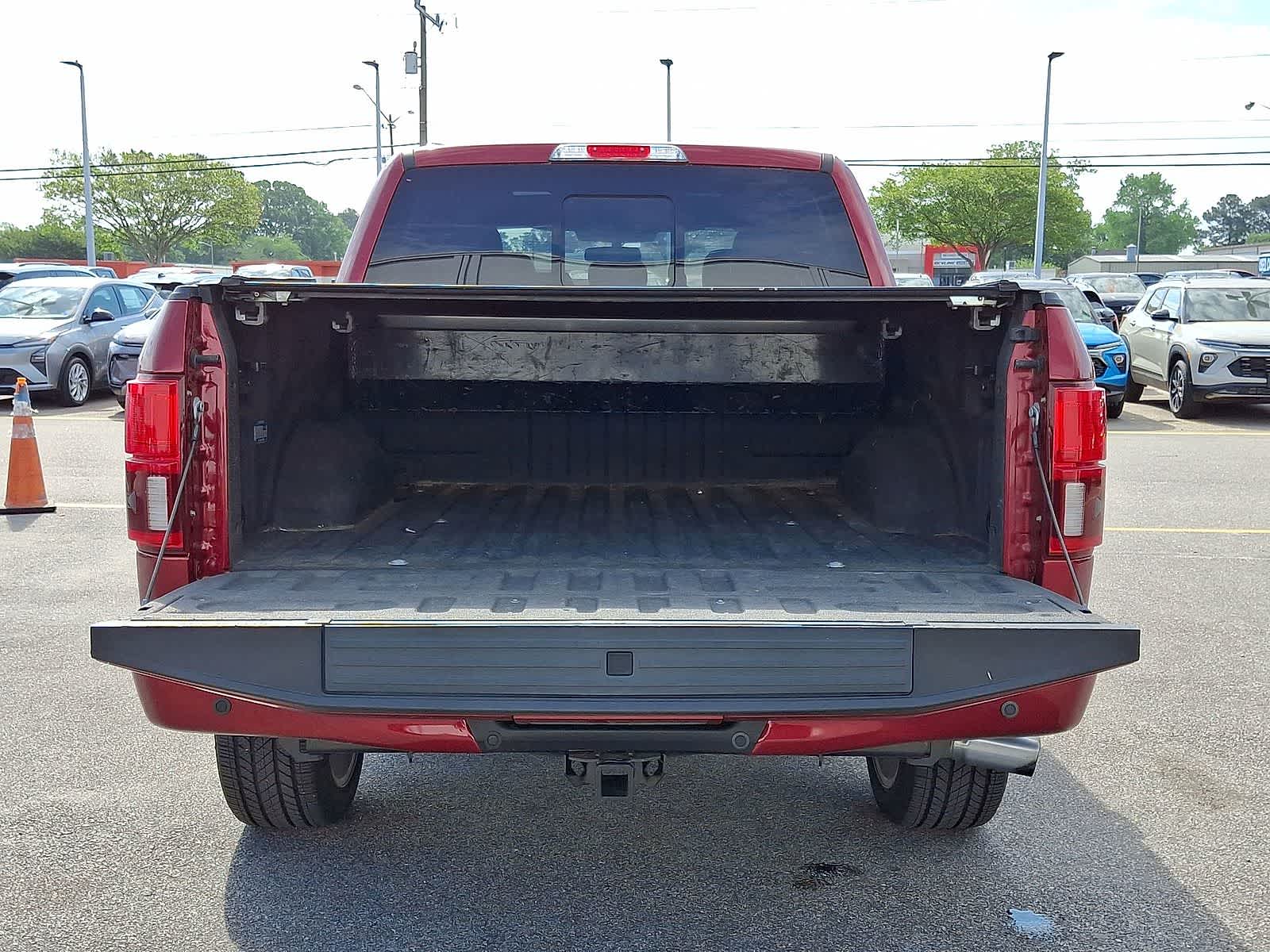 Thumbnail: 2018 Ford F-150 - 32