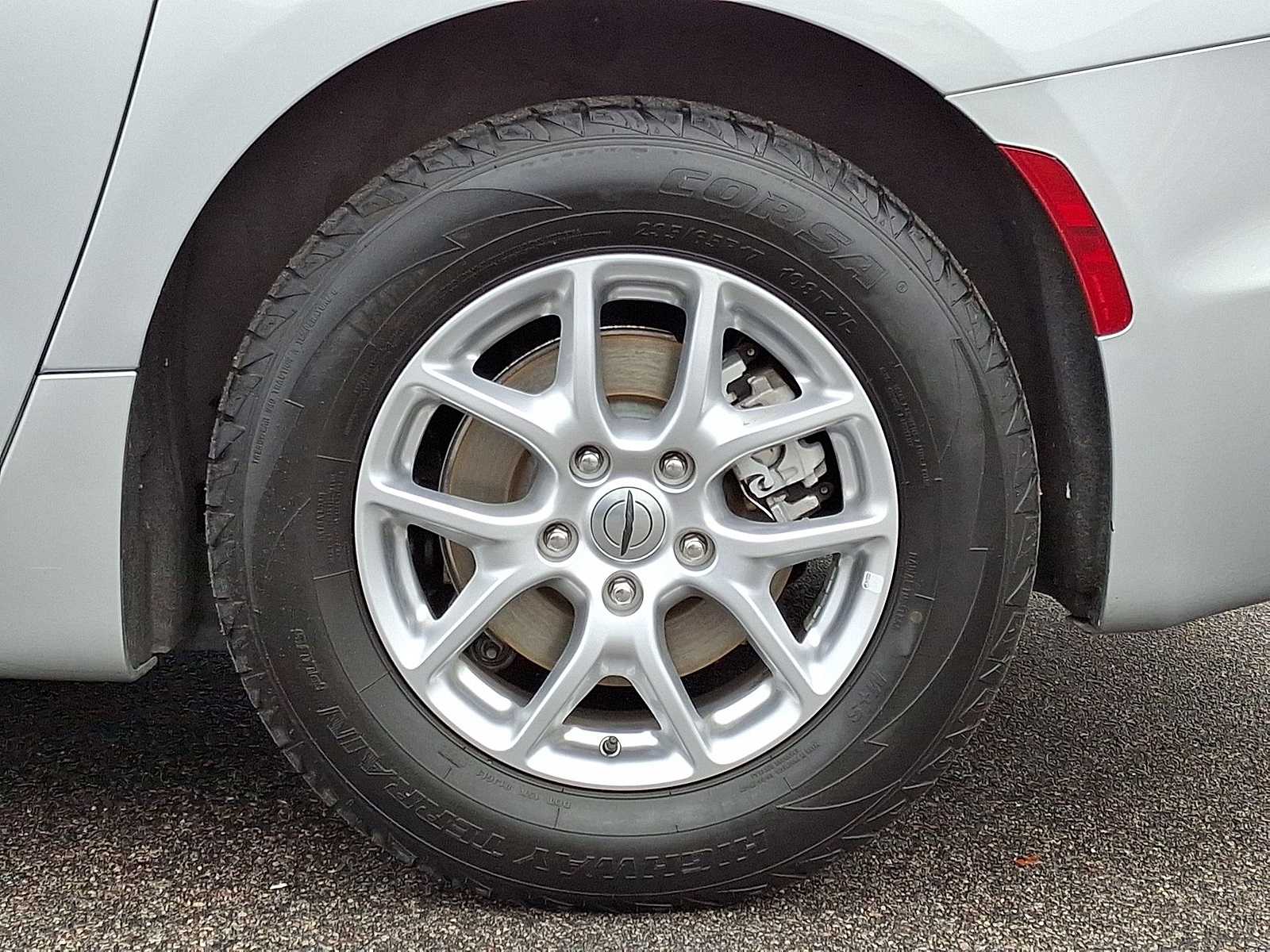 Thumbnail: 2023 Chrysler Pacifica - 29