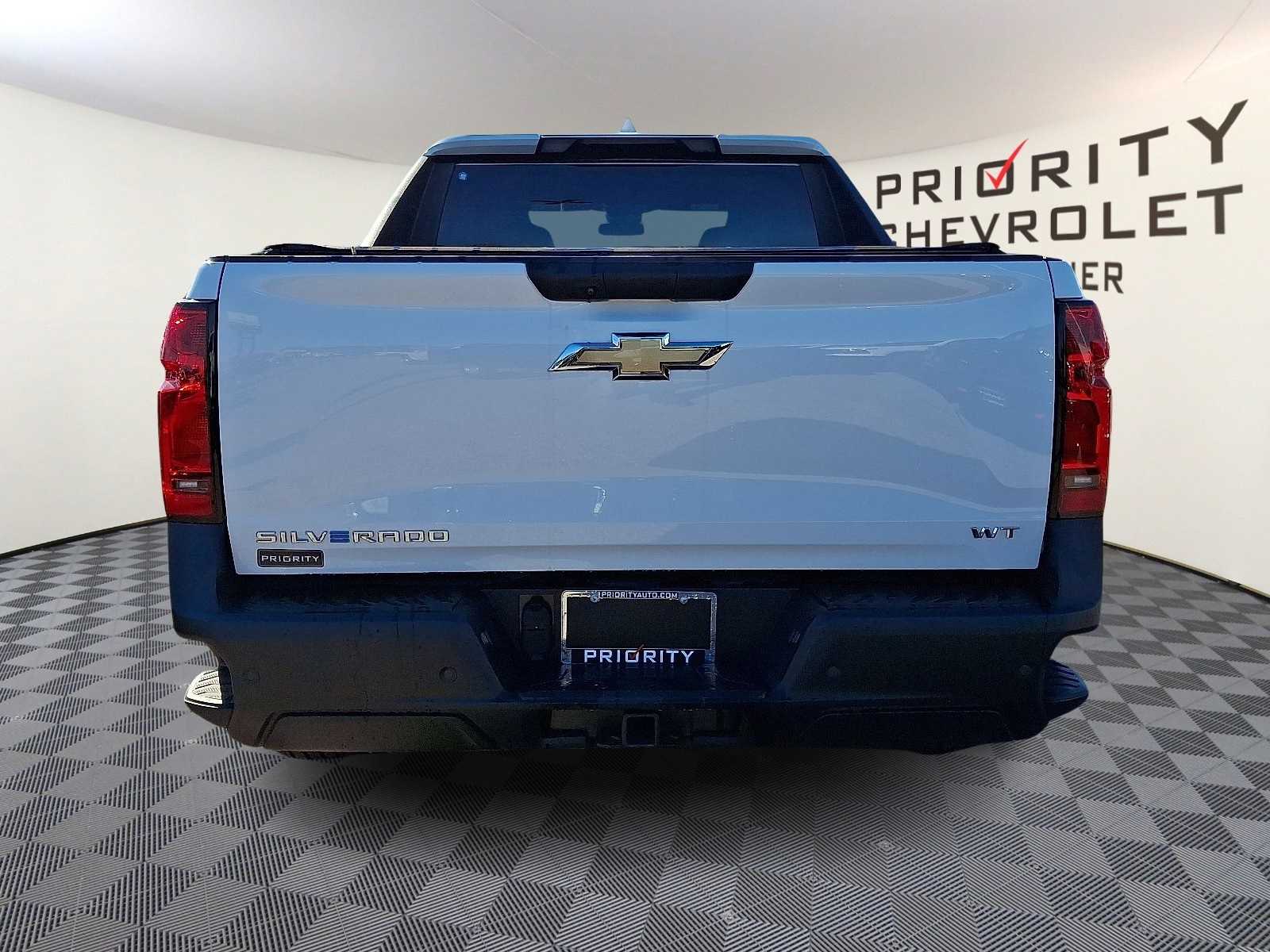 Thumbnail: 2024 Chevrolet Silverado EV - 5