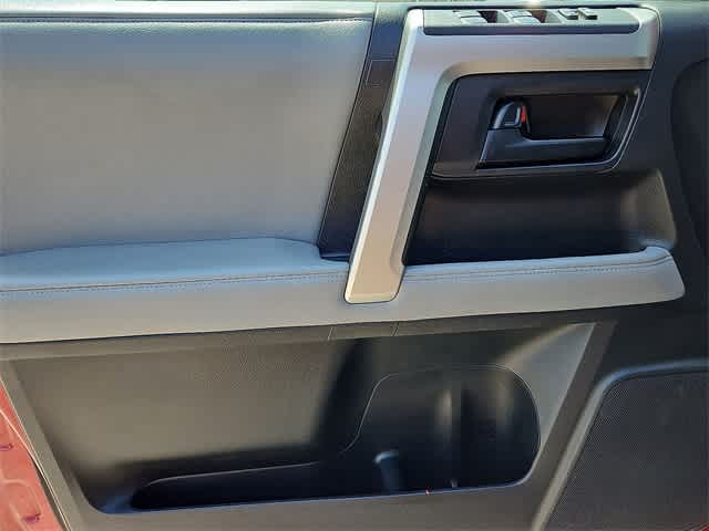 Thumbnail: 2010 Toyota 4Runner - 25