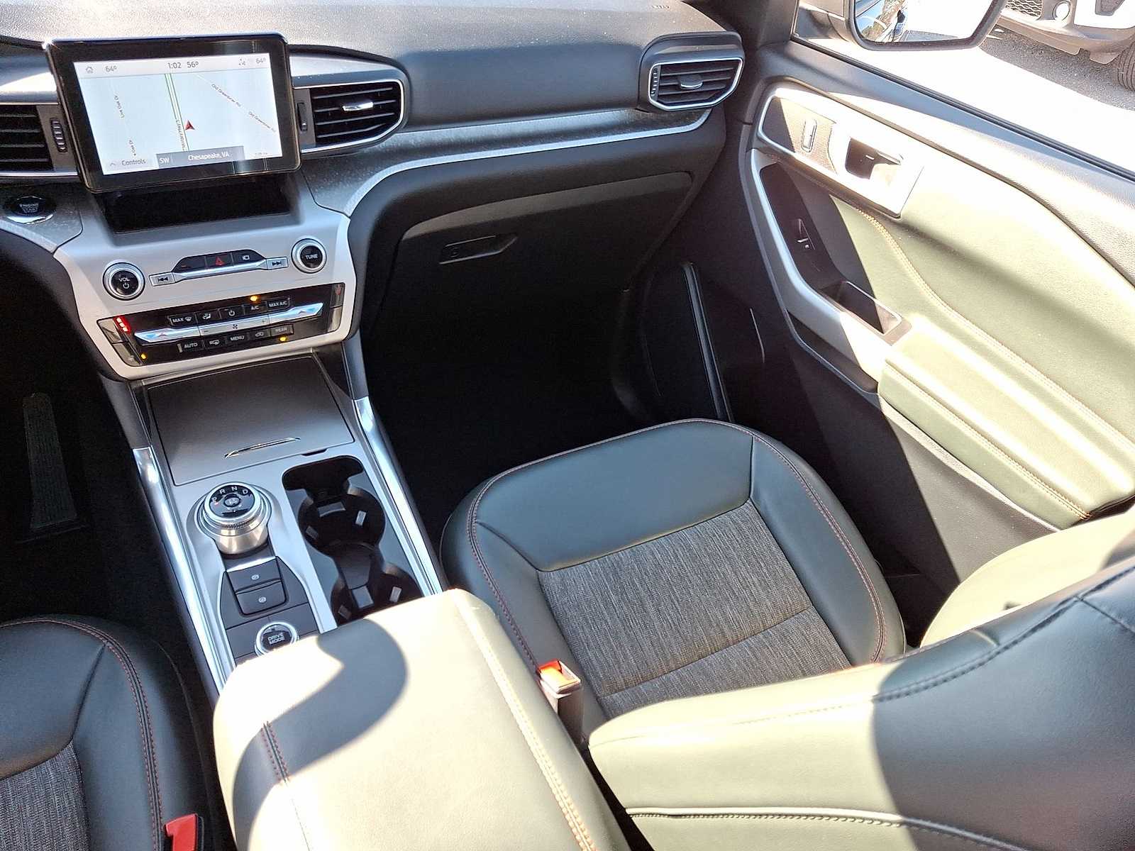 Thumbnail: 2022 Ford Explorer - 12