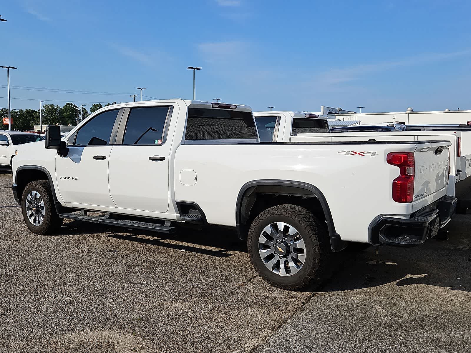 Thumbnail: 2023 Chevrolet Silverado 2500 - 3