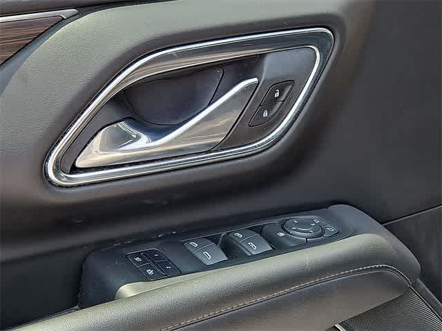 2023 Chevrolet Suburban LT 28