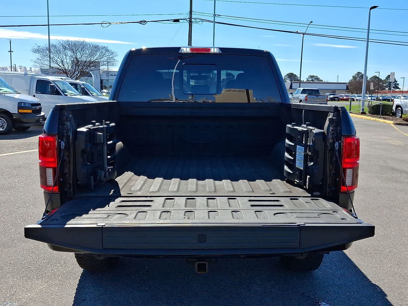 Thumbnail: 2020 Ford F-150 - 32