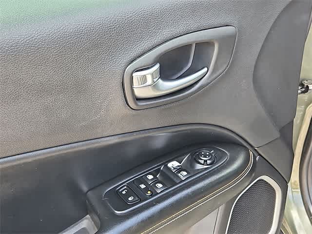 Thumbnail: 2018 Jeep Compass - 29