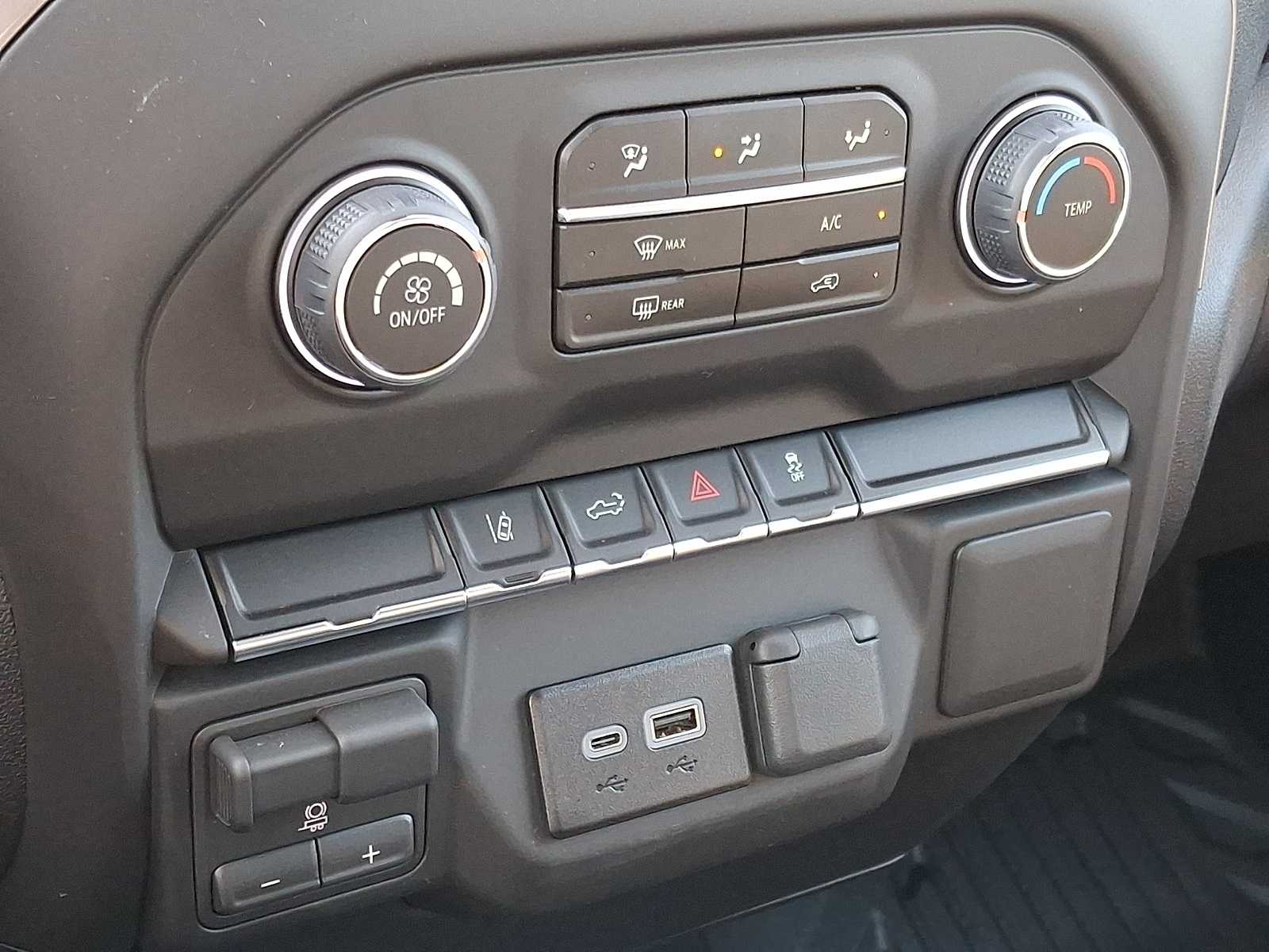 Thumbnail: 2026 Chevrolet Silverado 2500 - 13