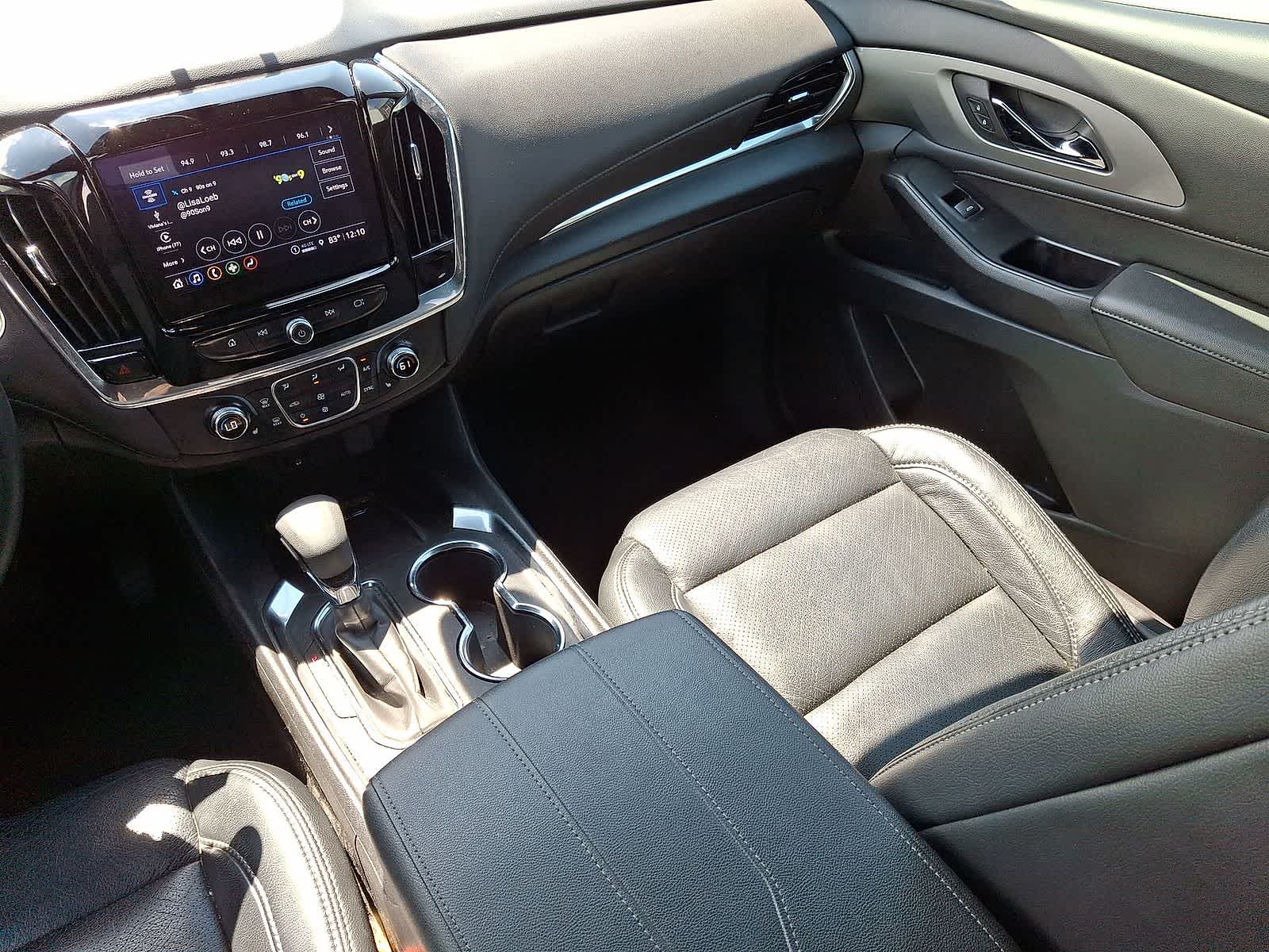 Thumbnail: 2023 Chevrolet Traverse - 12