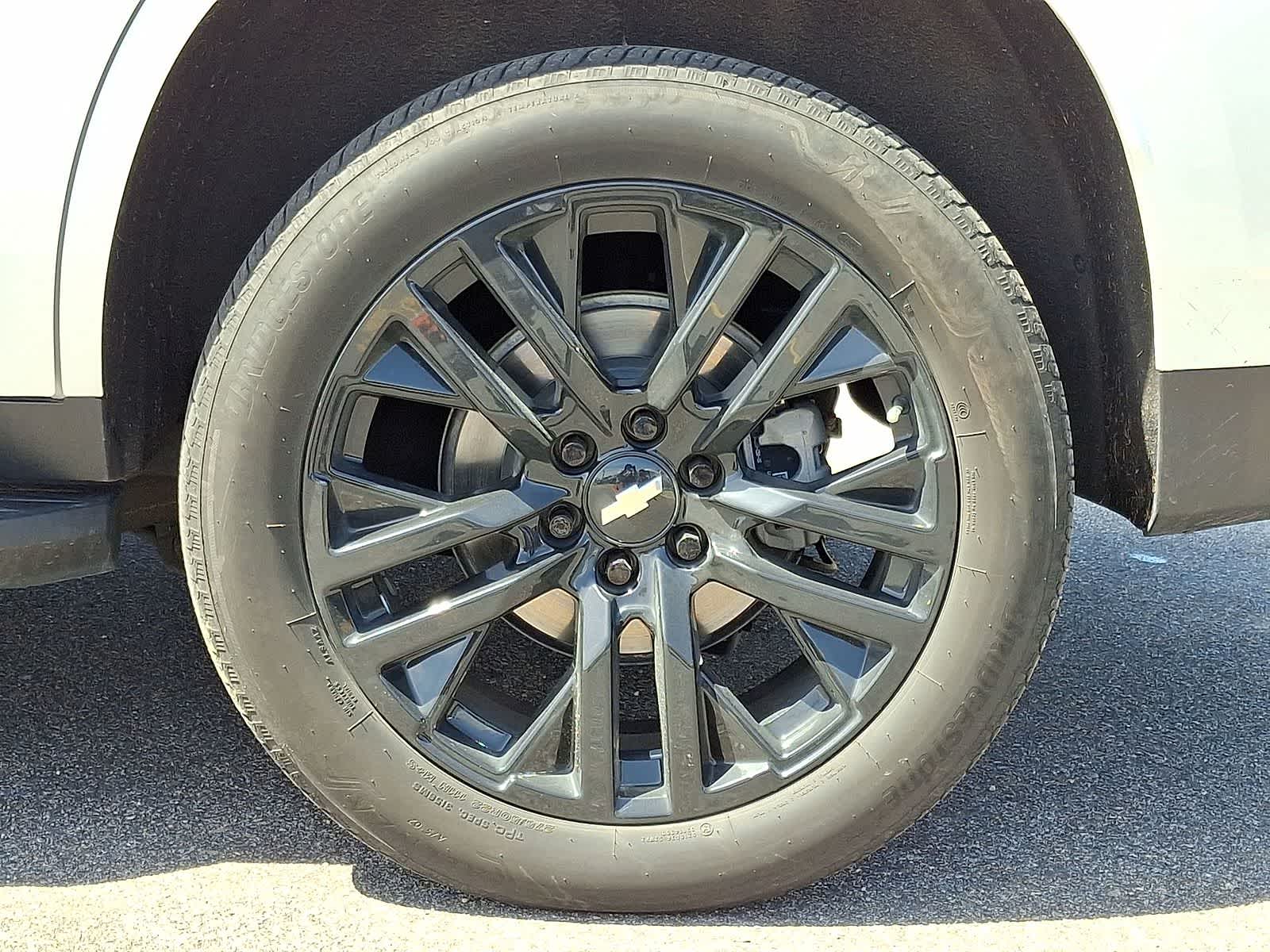 Thumbnail: 2023 Chevrolet Tahoe - 40