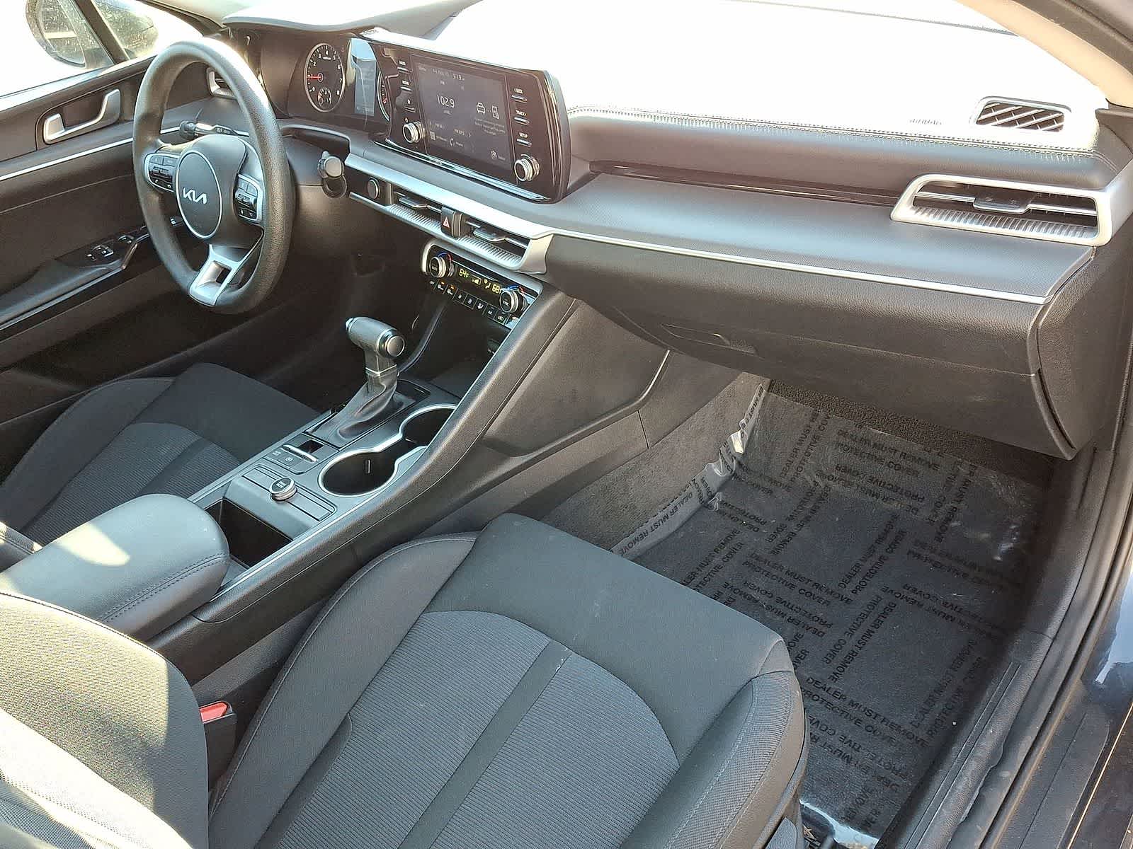 Thumbnail: 2023 Kia K5 - 32