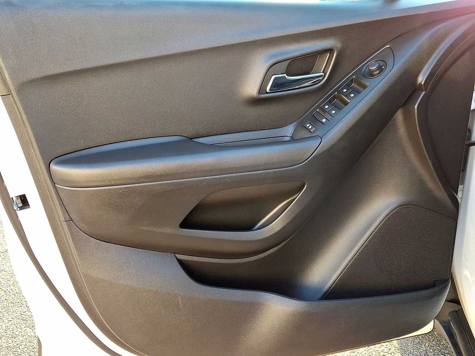 Thumbnail: 2019 Chevrolet Trax - 26